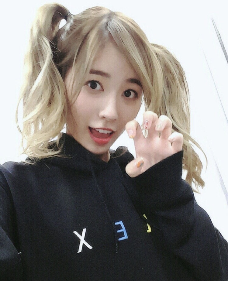 jm48lover:  Happy Birthday, Jurina!!!  This blog started out for this beautiful woman,