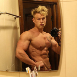 fuckyeahrussianmuscle:Sergey Mironov (Сергей Миронов)