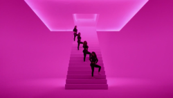 femmequeens:  “Hotline Bling” directed