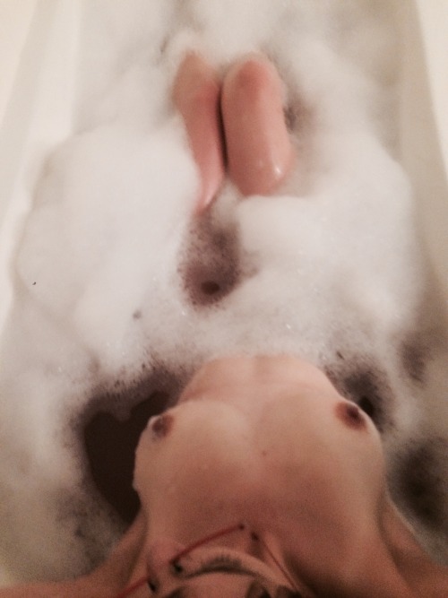 kittens-kloset: Lavender bubbles