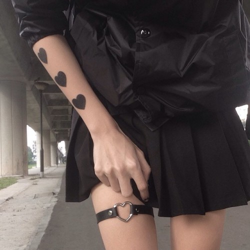 socialpsychopathblr:Plaaastic