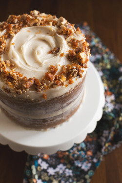 gastrogirl:  hazelnut crunch pumpkin cake with brown butter cream cheese frosting.