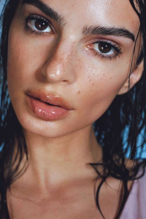 Emily Ratajkowski for M le magazine du Monde.