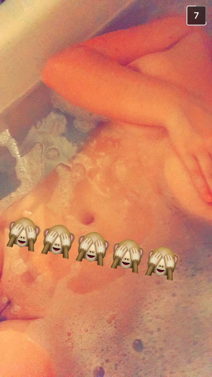 teenlvr11:  She’s got an ass I wanna call mine 😋😍  Like for more !