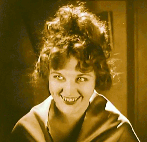 Marion Davies In April Folly (1920)