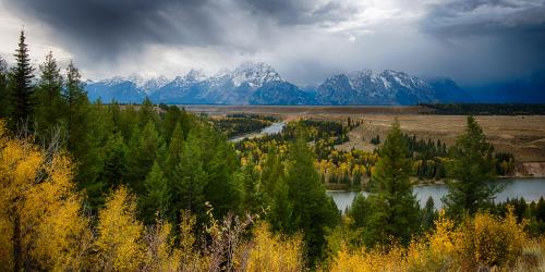 sonoflandscapes:  Tetons in the clouds from