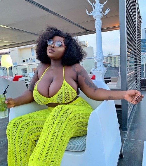 Sex bigbootydepot:peace_olayemi pictures