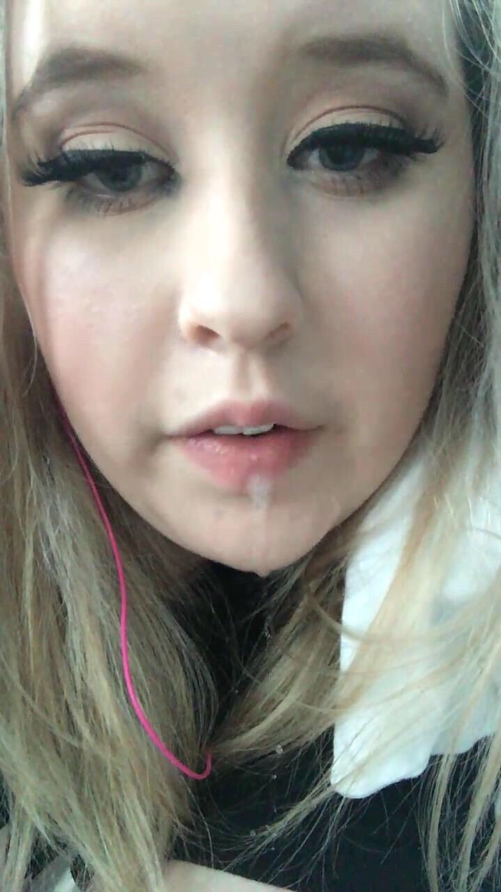 hypnobimbofuckdoll:Daddi tuk theez wen we were on skype today n i wuz lukin at Daddi