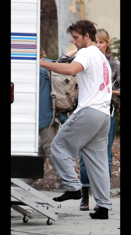 famous-socks:Alex Pettyfer