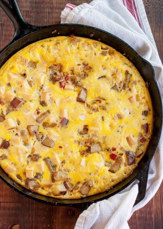foodffs:  Potato, Red Pepper &amp; Gouda FrittataReally nice recipes. Every hour.Show