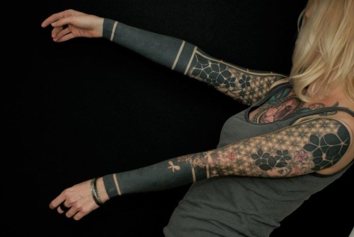 crassetination: Tattoos 02: Tattoos that don’t suck… (Awesome sleeves. Wish I had the b