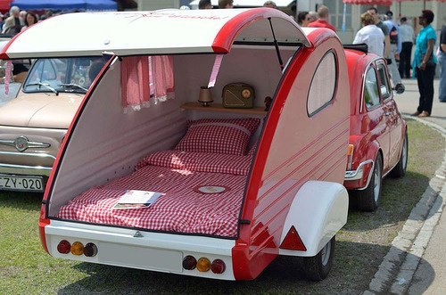 vintage-trailer:Teardrop and Fiat 500