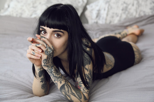 grinned:  Hannah Snowdon by jadecarneyphotography on Flickr.