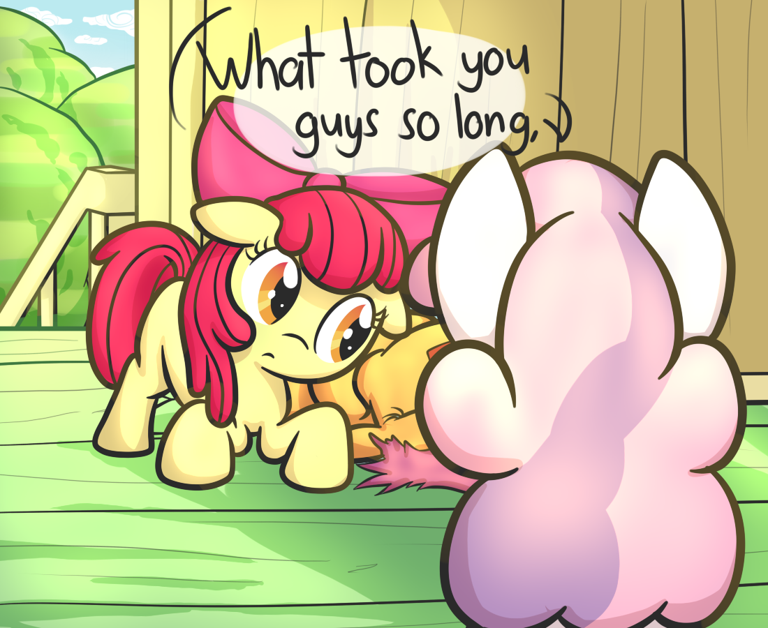 go-ask-sweetie-belle:  SB: Huh? Oh, the camera?…….sorta.. AB: ………okay?