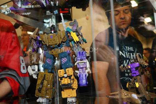 foxyturttle:aeonmagnus:Transformers Combiner Wars Combaticons: Blast Off, Vortex, Onslaught, Brawl a