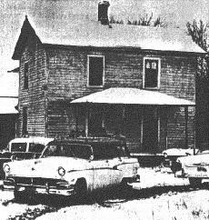 oldwildflowers:  Ed Gein’s house of horrors as it appeared on December 1957. 