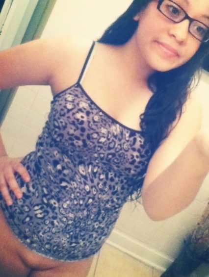 rayray500br:  need—her:   The more reblogs I get the more pics Il post so you people can enjoy.