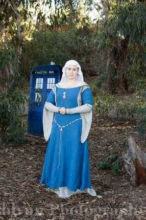 nidubhchair:Some shots from a vaguely “Doctor Who”-themed costuming photoshoot with some friends. Mo