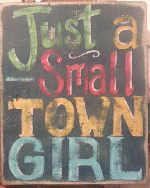 nyblueeyes:  Small town girl with big city dreams and a yearning for adventure 💋
