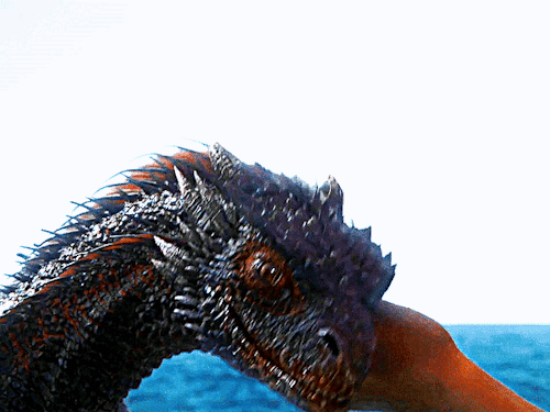 BABY DROGON And DAENERYS TARGARYEN Game Of Thrones (2011-2019) 3.01
