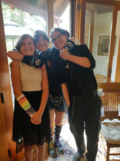 My Aunt Got Married Chat! I'm So Happy For Her And Her Husband Is Amazing Too! Also The Wedding? Fabulous,