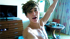 awzoella:  Joe Sugg +Dubai 