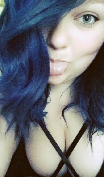 destroyingolympus:  curly q 😜