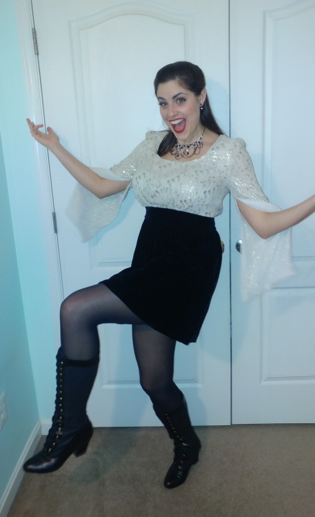 rubbish78: Going out tonight and I don’t know how to pose like a normal person XD BUT do you s