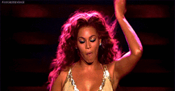 loubs-chanel-versace:  Queen bey can do ghetto shit and still look sexy