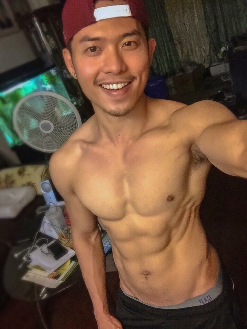 puvid: kevinkith: kevinkith: ខ្ទើយសាច់ដុំ២នាក់បងប្អូន នៅអាមេរិច ទីក្រុង ហ្វីឡាដាហ្វា  Lol