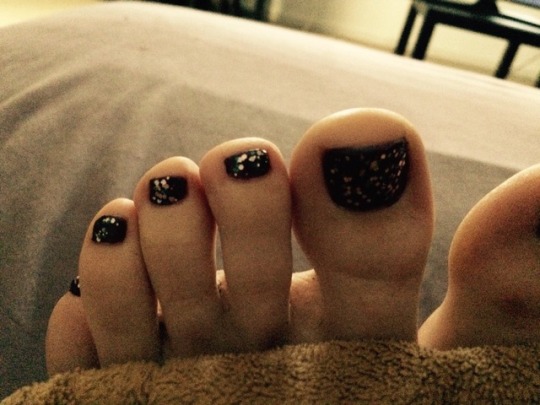 feetgirly94:  Hi my guys 