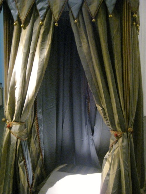 Cabine (2008), A Collaboration Between AA Bronson & Scott Treleaven