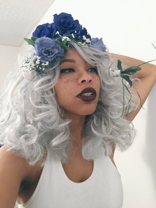 kieraplease: Every blackout I somehow always manage to have flowers in my hair lol. Despite being wi