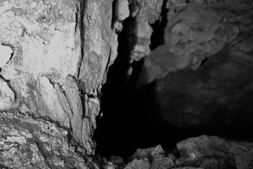 adventurous-watermelon:Lava Beds National Monument. The greatest concentration of lava tube caves in