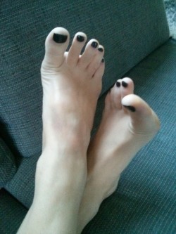 Itsallaboutthetoes:  Duca-Swe:  Wife Relaxing On The Couch!  It’s All About The