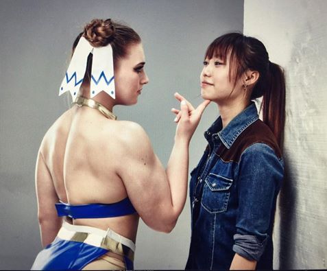 bigmusclegirlfan: Julia Vins as Chun li.  Just..wow, amazing, fantastic.We need more muscle cosplay 