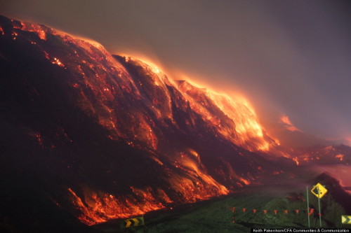 Out of control coal fire in AustraliaAbout a month ago, someone intentionally set a brushfire near t