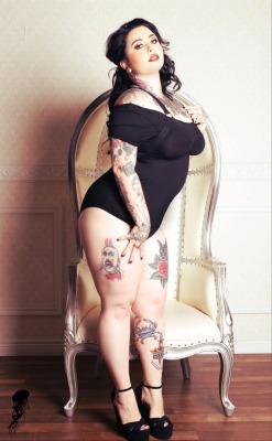 prettyplussize:    Liana Gabriella  