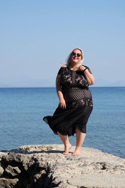 hannawears: NEW POST! I think about you in the summertime Size 26 dress: Coast Curve | Size 10 dress