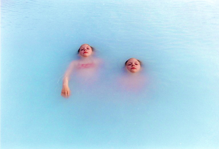 fohk:  Ariko Inaoka is a Japanese photographer who has been documenting two Icelandic