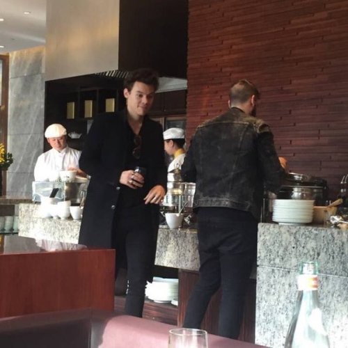 theharrydaily:  Harry in Shanghai, 19/11.