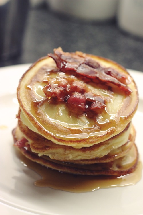 mysexiestfoods:Pancakes w/ Bacon &amp; Syrup 