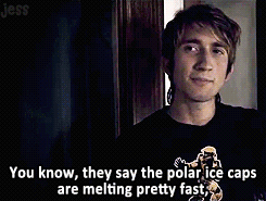 a-surreality:  archivedjessthecoconut: Rooster Teeth Shorts ft. Gavin Free  How he’s