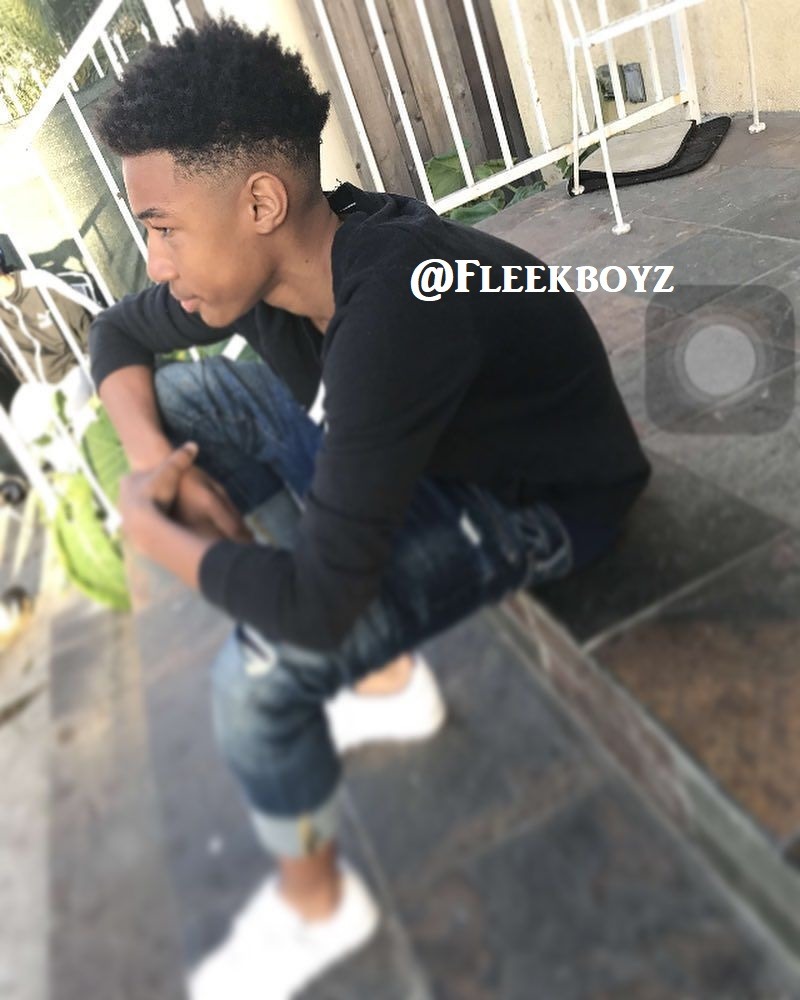 fleekboyz:  “Kam“