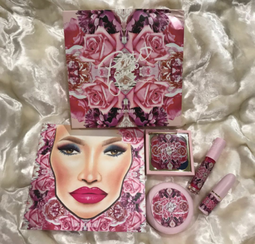 MAKE UP GIVE AWAY :)! Hey Beautifuls This Is My Give Away For 1 Lucky Person Since I Don’t Wear Make