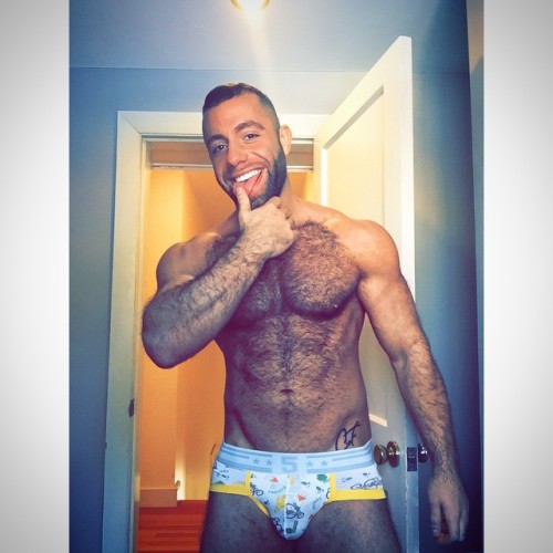 eddyceetee:  Muscled monkey