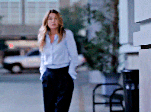 DR. MEREDITH GREY In Greys Anatomy Season 19.