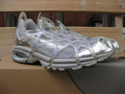y2kaestheticinstitute:  Silver Nike Air Kukini’s (2000)