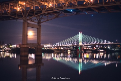 Tilikum crossing Portland, OR