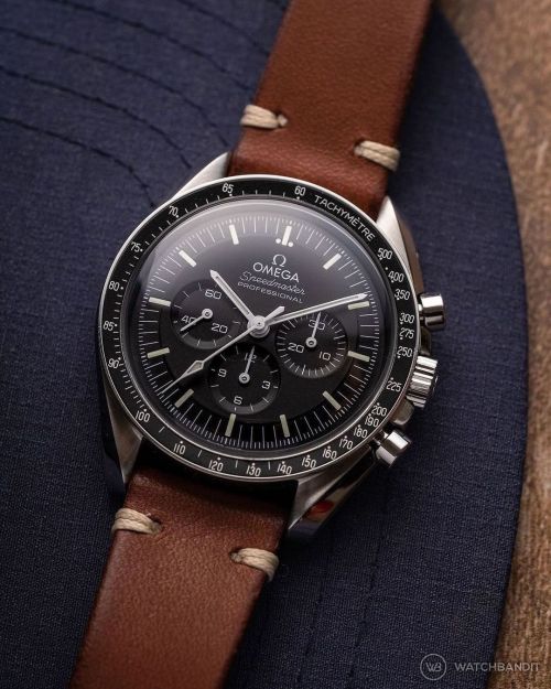 Speedy on a brown vintage strap by @watchbandits • #WRISTPORN by @thewatchmarc  www.ins